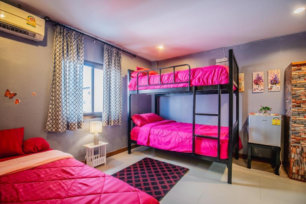 Menulis Coolly House Patong Bed & Breakfast エクステリア 写真