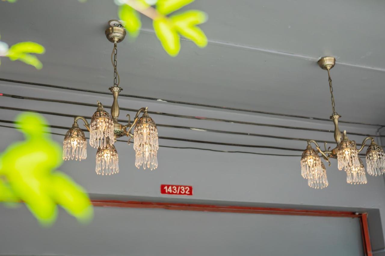 Menulis Coolly House Patong Bed & Breakfast エクステリア 写真