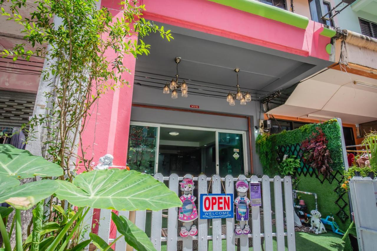 Menulis Coolly House Patong Bed & Breakfast エクステリア 写真