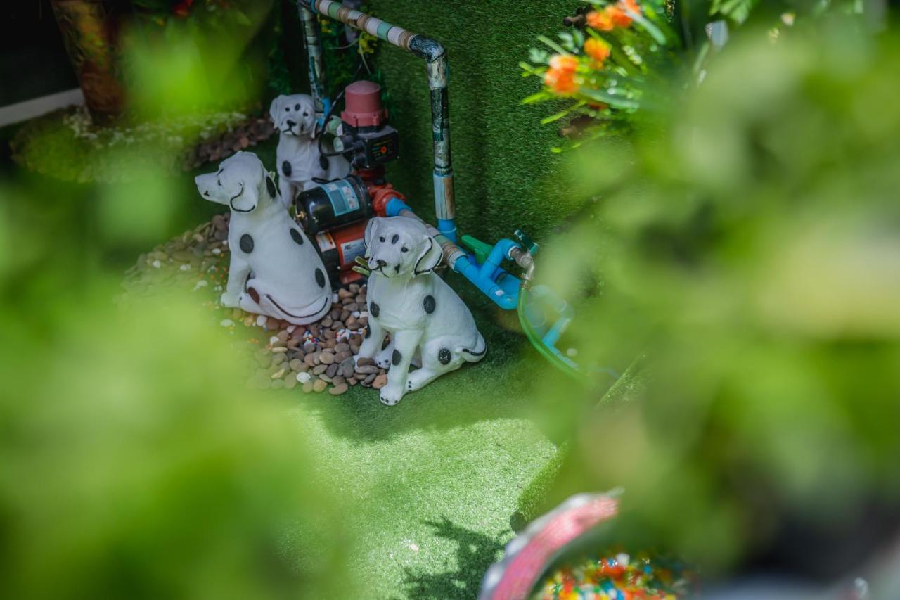 Menulis Coolly House Patong Bed & Breakfast エクステリア 写真