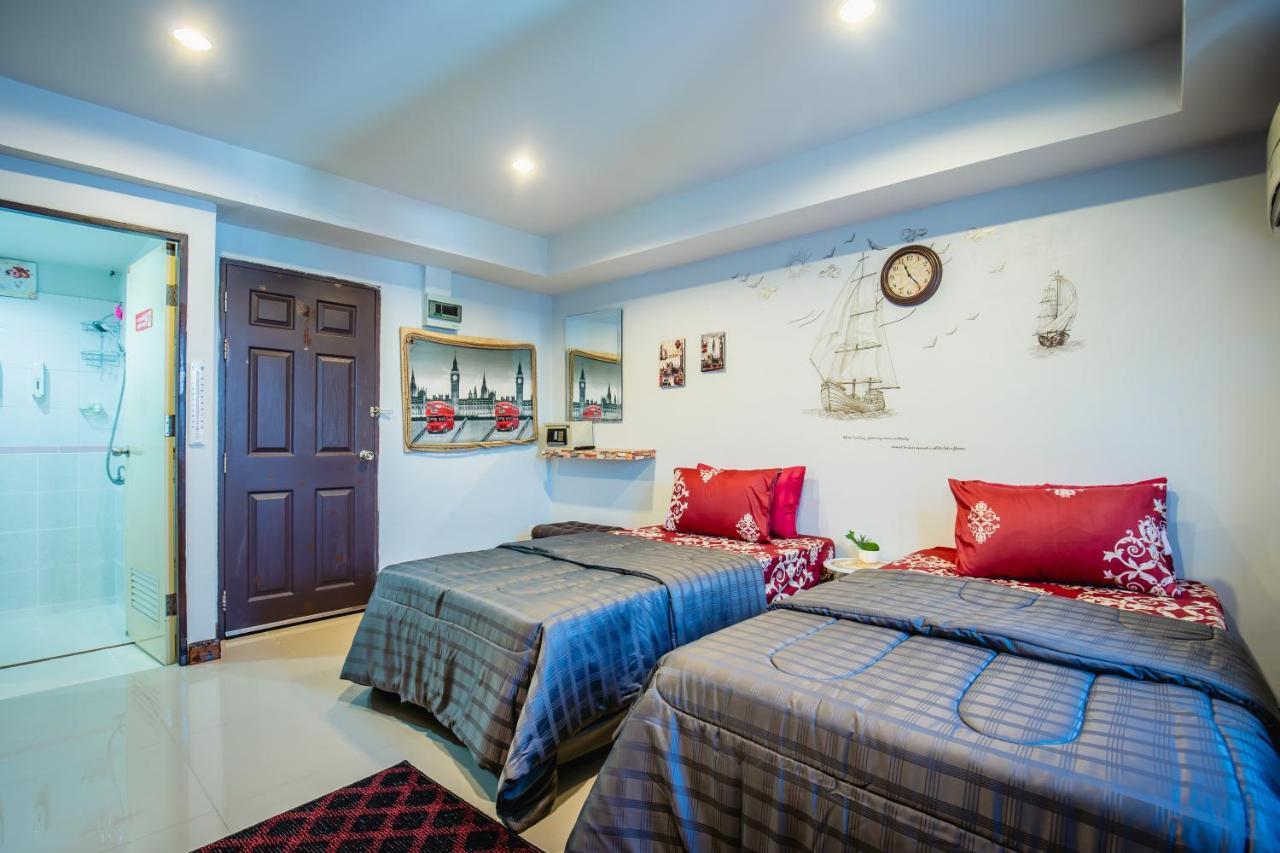 Menulis Coolly House Patong Bed & Breakfast エクステリア 写真