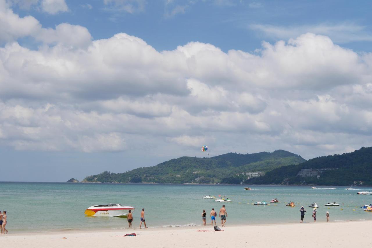 Menulis Coolly House Patong Bed & Breakfast エクステリア 写真